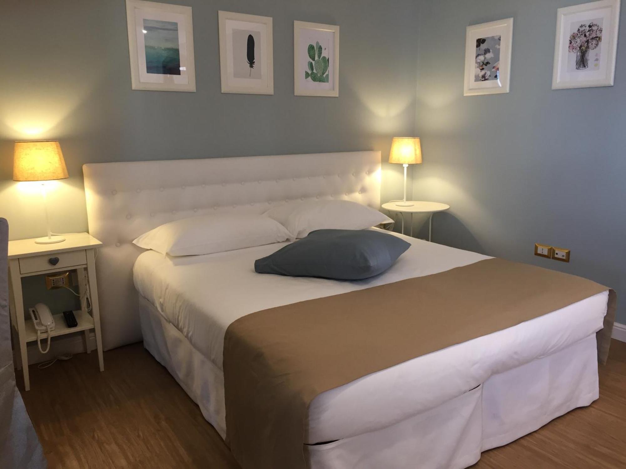 Aduepassi Apartments Manfredonia Bagian luar foto