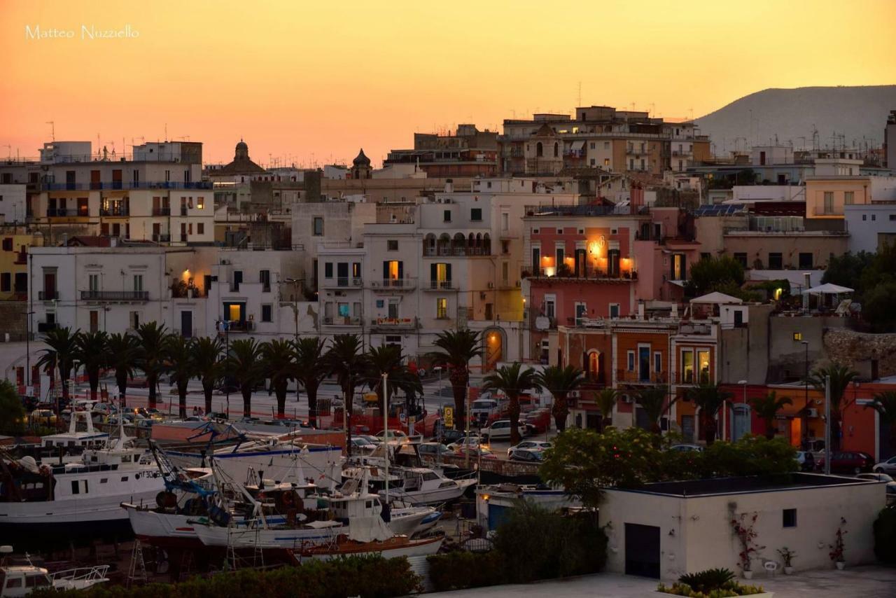 Aduepassi Apartments Manfredonia Bagian luar foto