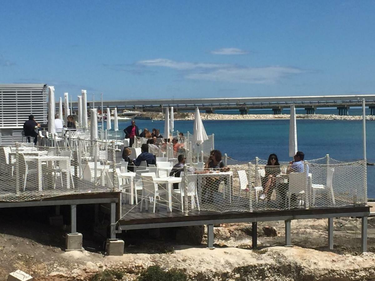 Aduepassi Apartments Manfredonia Bagian luar foto