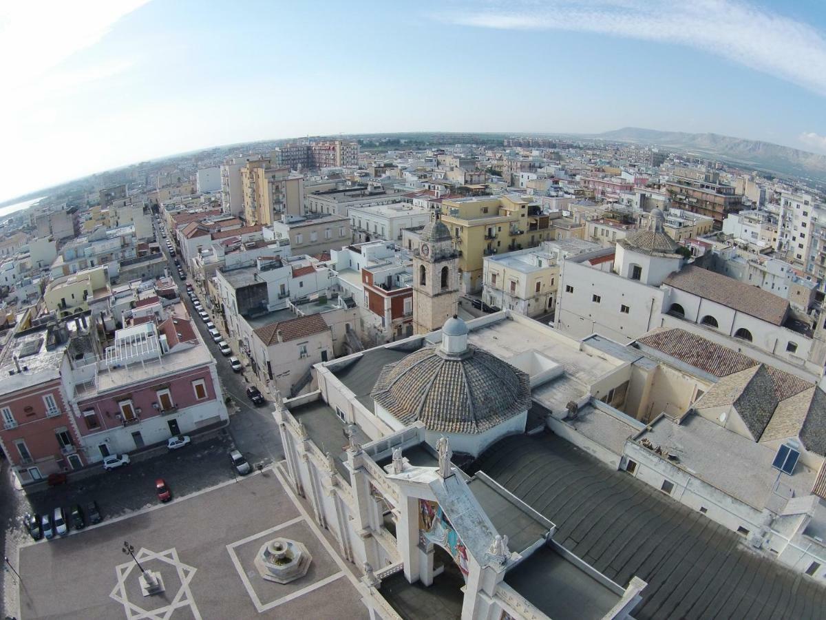 Aduepassi Apartments Manfredonia Bagian luar foto
