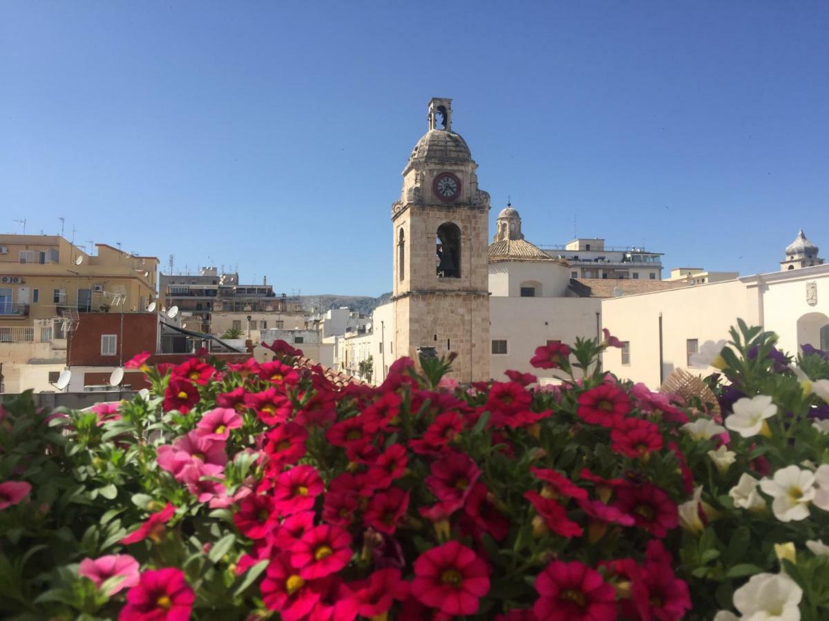 Aduepassi Apartments Manfredonia Bagian luar foto