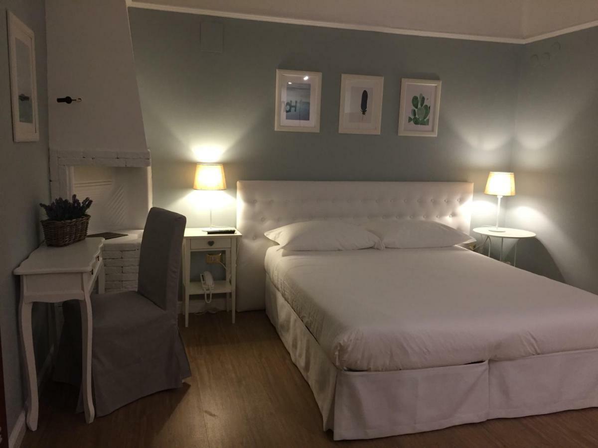 Aduepassi Apartments Manfredonia Bagian luar foto