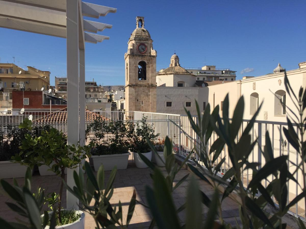 Aduepassi Apartments Manfredonia Bagian luar foto